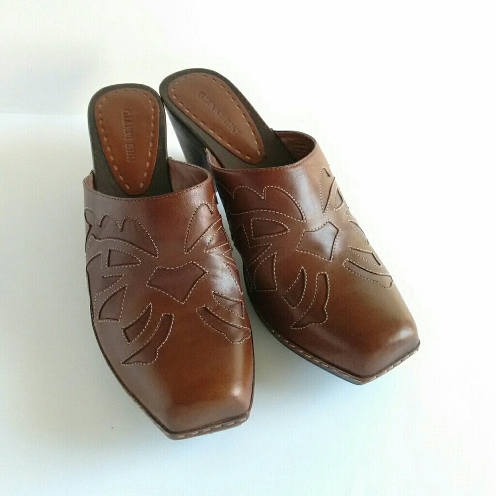 Gianni Bini brown leather mules/clogs - Picture 4 of 8